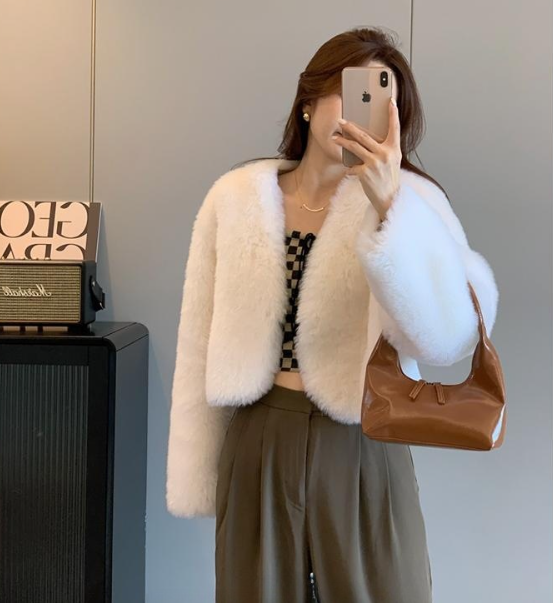 Women's V-neck Korean-style Fur Coat